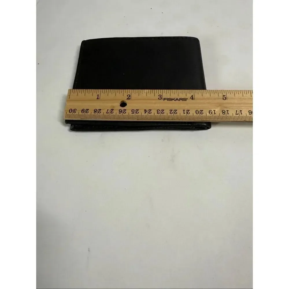 Men’s Leather Bifold Wallet ID / Credit Cards Slots Black See Description